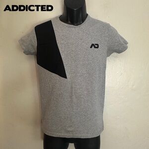 Addicted Pocket T Shirt Medium / 30 runs small Gently worn 90% cotton/10% poly